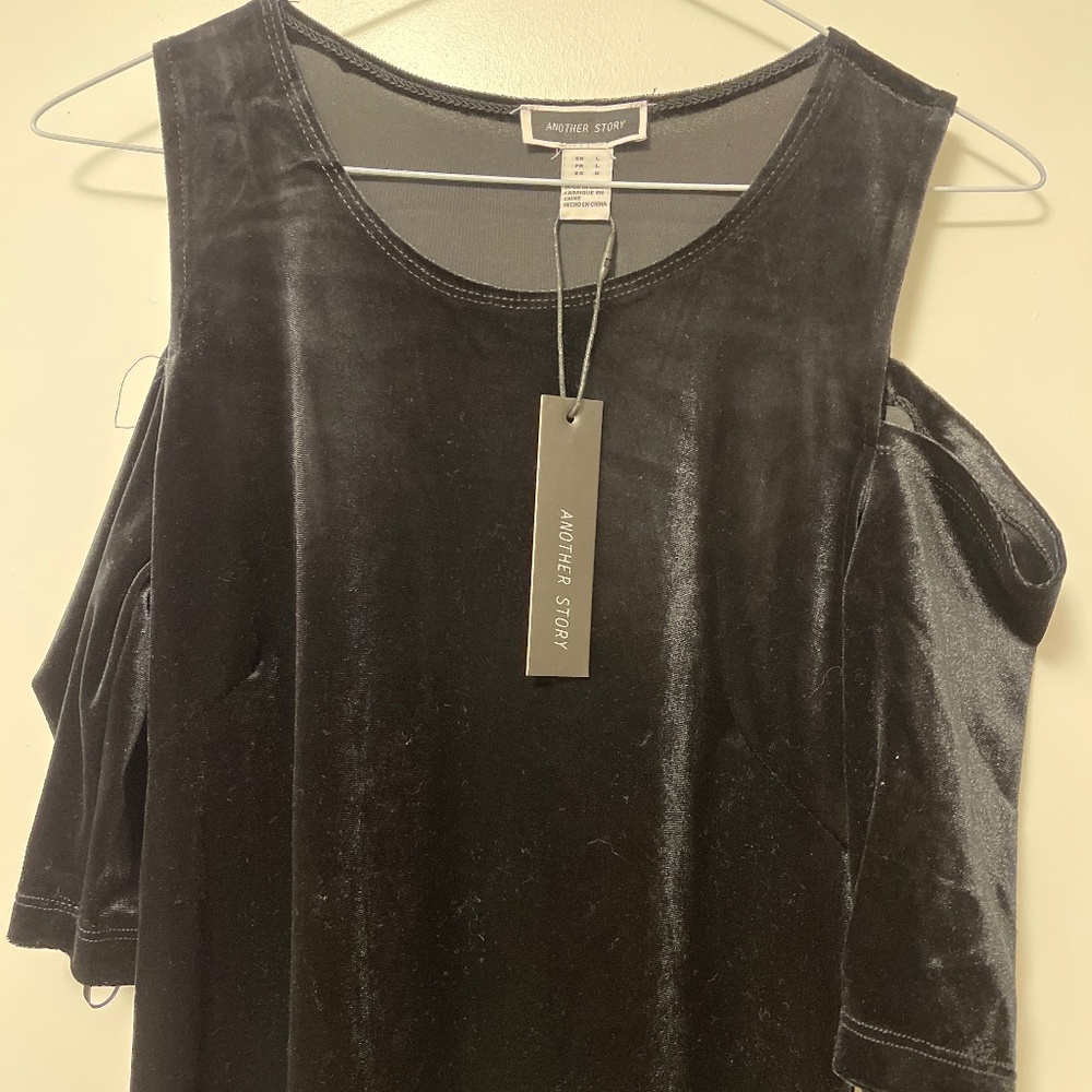 Cutout velvet dress